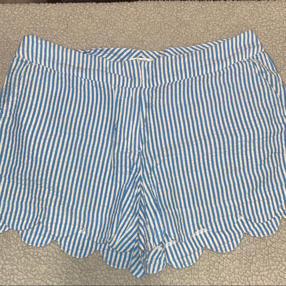 CROWN AND IVY STRIPED SHORTS SIZE 6